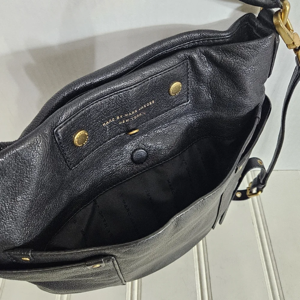 Marc by Marc Jacobs Black Goat Leather Hobo Crossbody Bag Zip Slouchy